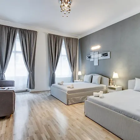 Wenceslas Square Cozy Modern Διαμέρισμα