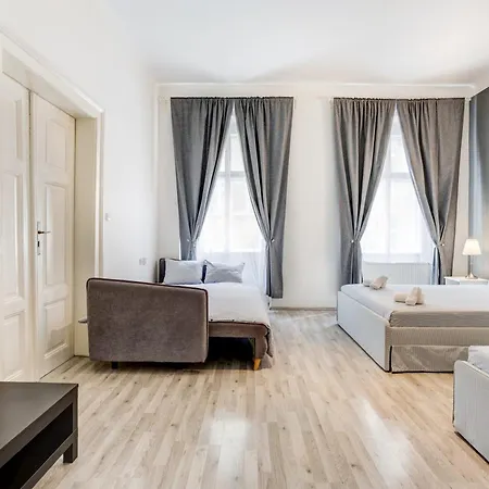 Wenceslas Square Cozy Modern Daire