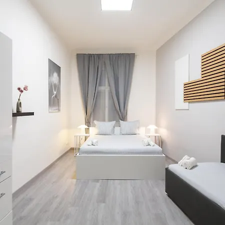 Wenceslas Square Cozy Modern Daire